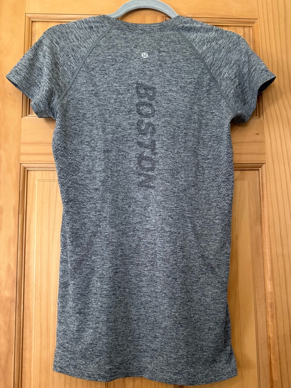 Lululemon Women’s Swiftly Tech 2.0 Boston City Short Sleeve Size 8 Dark Heather